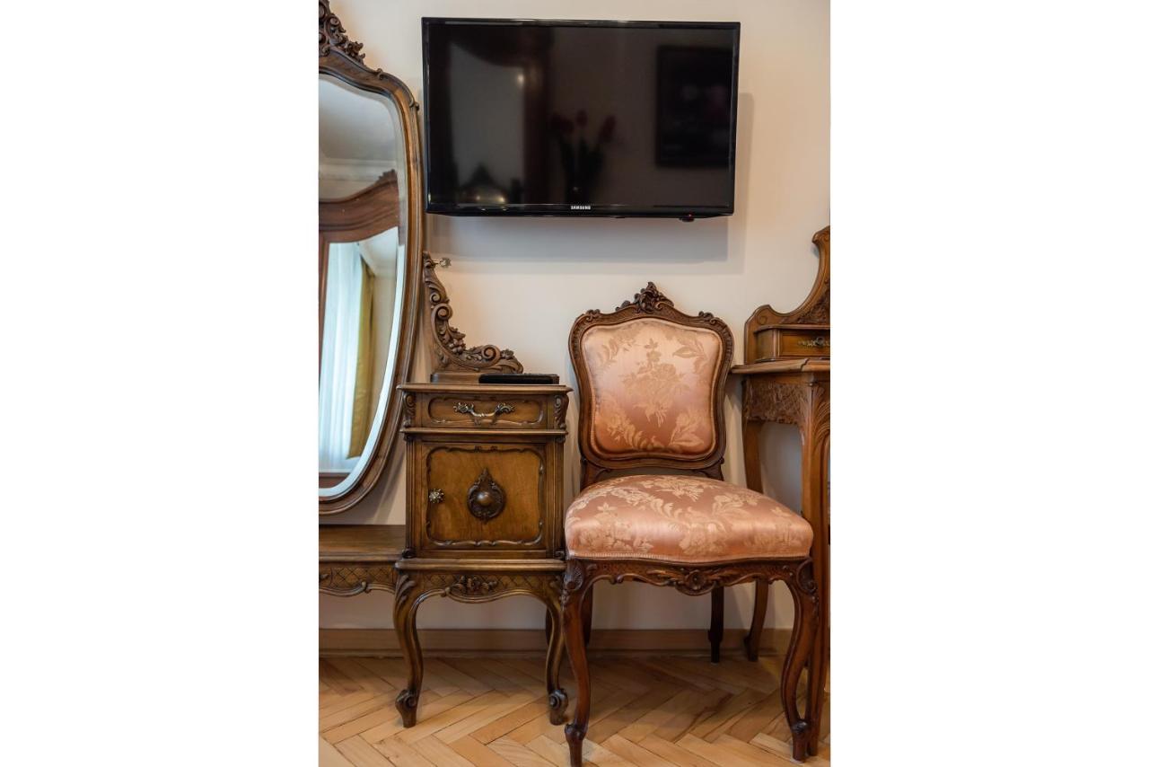 Downtown Antique Apartment ワルシャワ エクステリア 写真