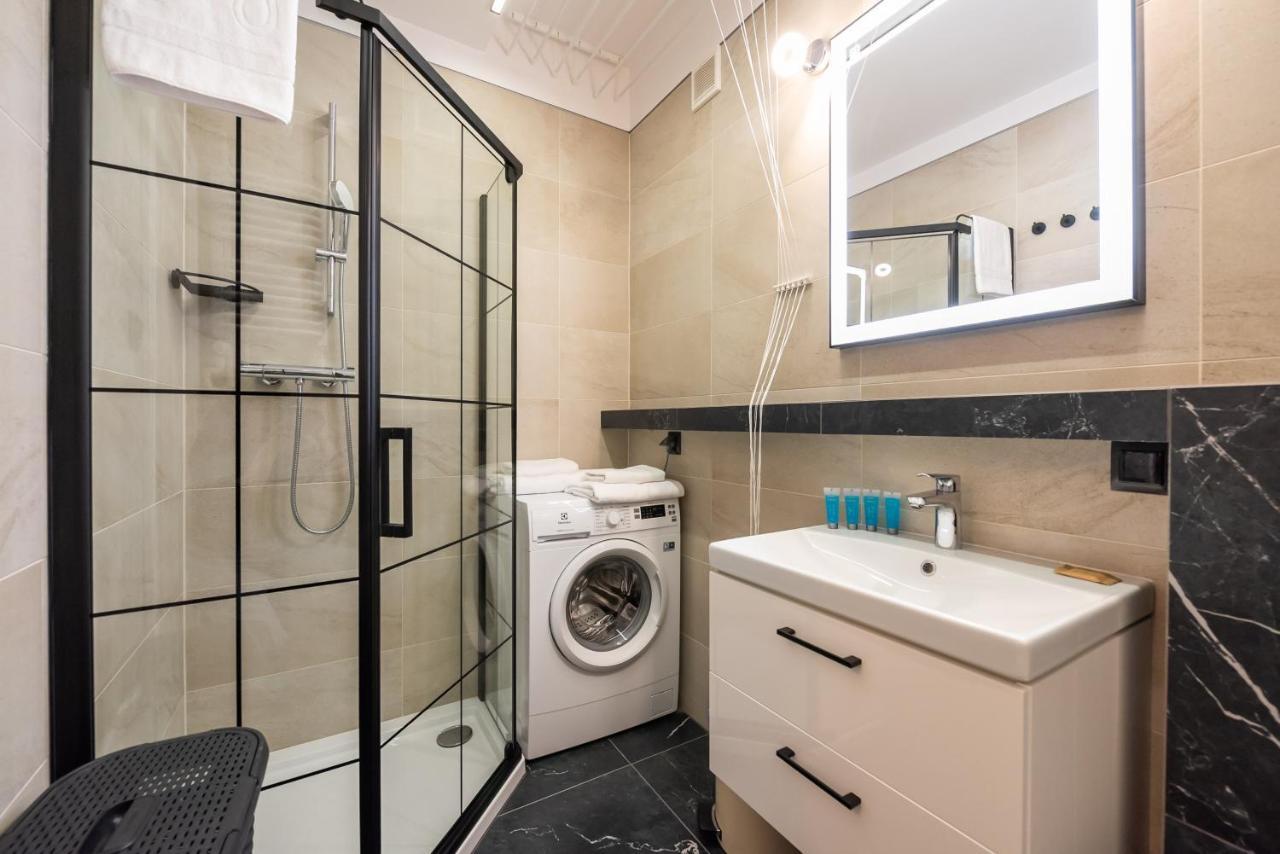Downtown Antique Apartment ワルシャワ エクステリア 写真