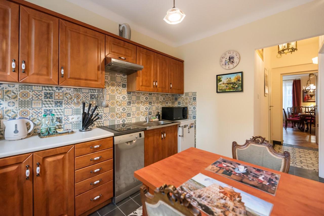 Downtown Antique Apartment ワルシャワ エクステリア 写真