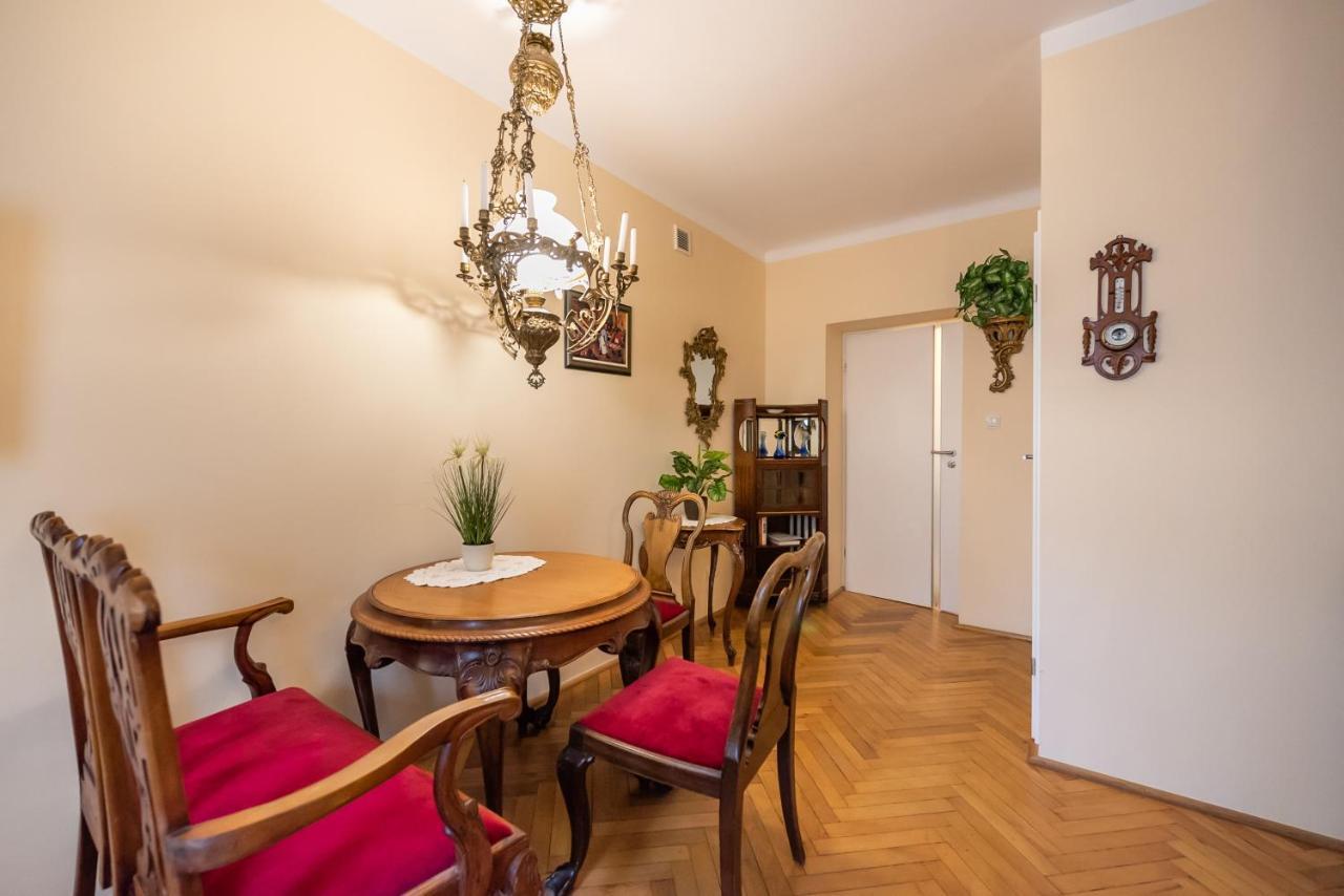 Downtown Antique Apartment ワルシャワ エクステリア 写真