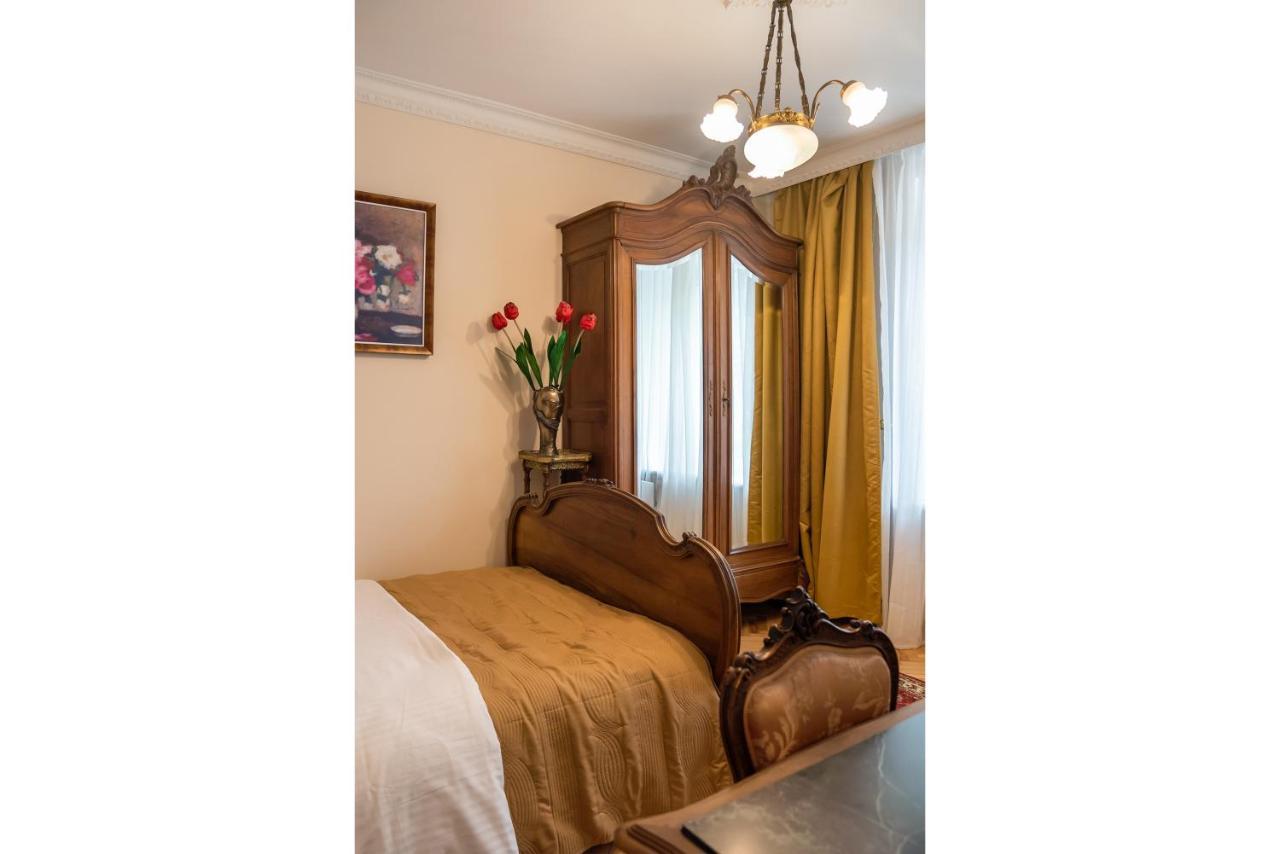 Downtown Antique Apartment ワルシャワ エクステリア 写真