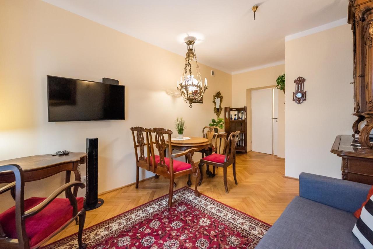 Downtown Antique Apartment ワルシャワ エクステリア 写真