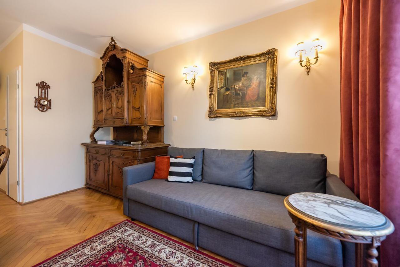 Downtown Antique Apartment ワルシャワ エクステリア 写真