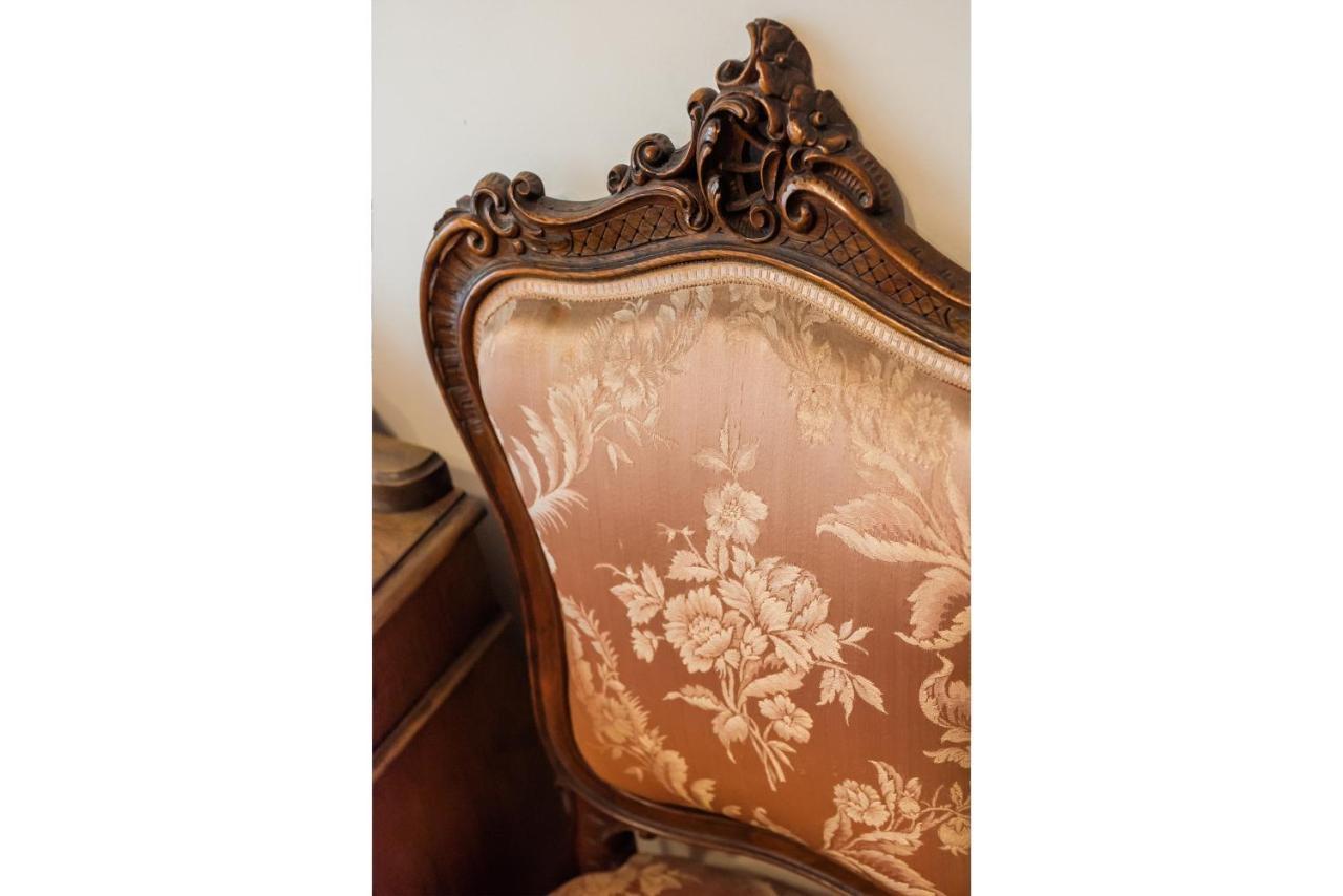 Downtown Antique Apartment ワルシャワ エクステリア 写真